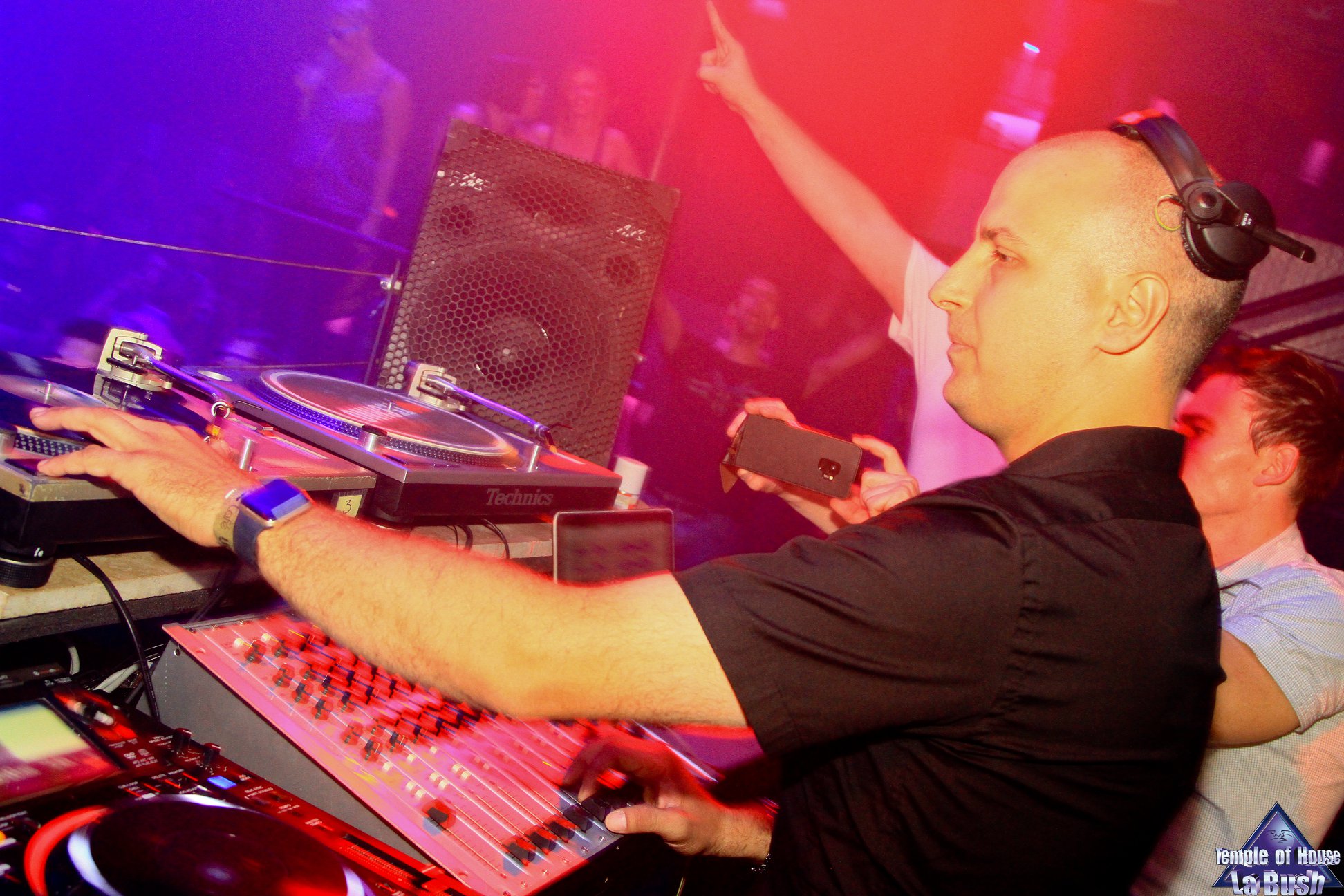 39937381 1972271506163041 1910391506116542464 o